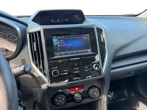 Used 2018 Subaru Impreza 2.0i Premium image 12