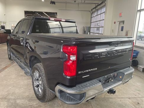 Used 2022 Chevrolet Silverado 1500 LT AWD/4WD image 8