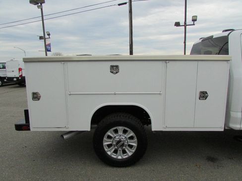 Used 2021 Ford F350 XLT image 8