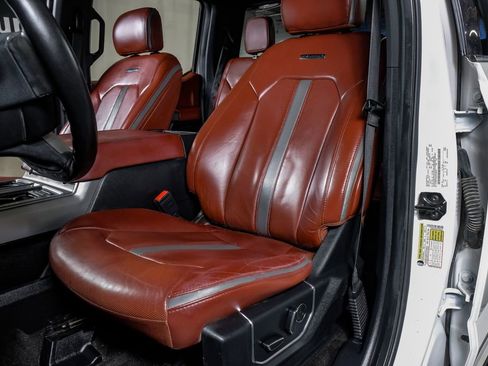 Used 2018 Ford F150 Platinum w/ Equipment Group 701A Luxury image 30