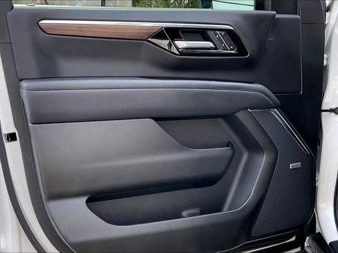 Certified 2025 Chevrolet Tahoe High Country image 22