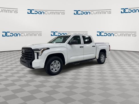 Used 2025 Toyota Tundra SR w/ SR Tow Package AWD/4WD image 4