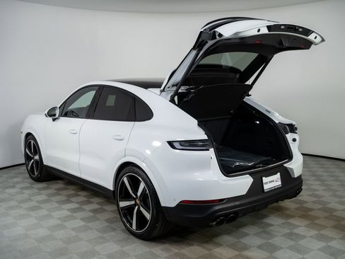 New 2026 Porsche Cayenne Coupe AWD/4WD image 34