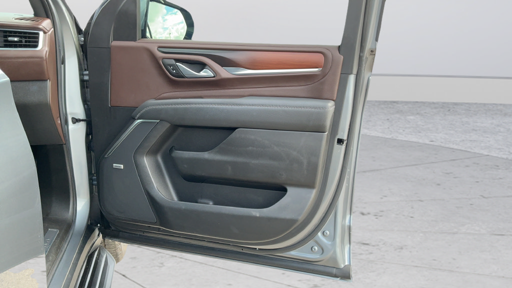 Used 2022 GMC Yukon Denali RWD image 23