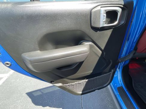 Used 2022 Jeep Wrangler Unlimited Sport AWD/4WD image 9