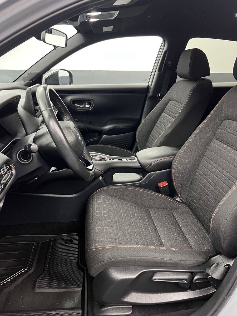 Certified 2025 Honda HR-V Sport image 4