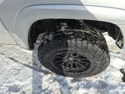 Used 2022 Toyota 4Runner SR5 Premium image 3