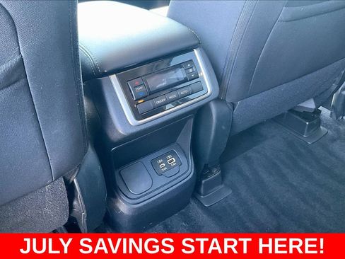 Used 2023 Subaru Ascent Premium AWD/4WD image 13