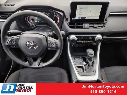 Used 2025 Toyota RAV4 LE image 27