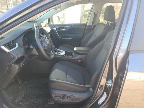 Used 2025 Toyota RAV4 XLE image 16