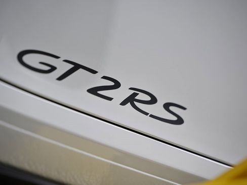 Certified 2018 Porsche 911 GT2 RS image 18