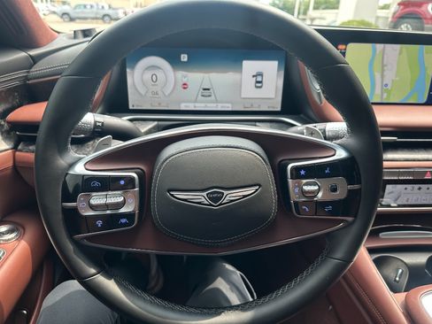 Used 2025 Genesis G90 3.5T AWD/4WD image 3