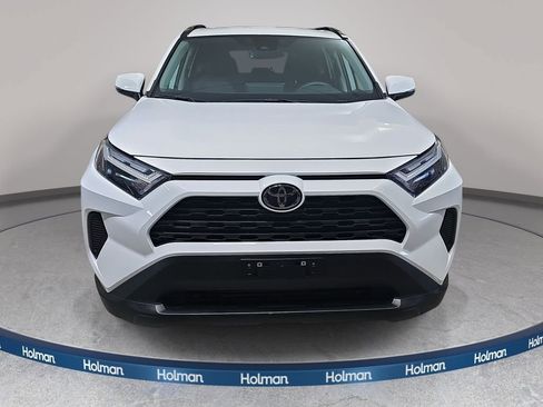 Used 2025 Toyota RAV4 XLE AWD/4WD image 3