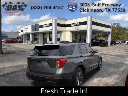 Used 2022 Ford Explorer XLT w/ Equipment Group 202A image 9