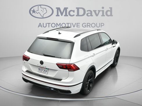 Used 2024 Volkswagen Tiguan SE R-Line FWD image 40