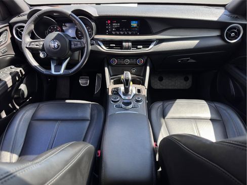 Used 2022 Alfa Romeo Stelvio Ti image 18