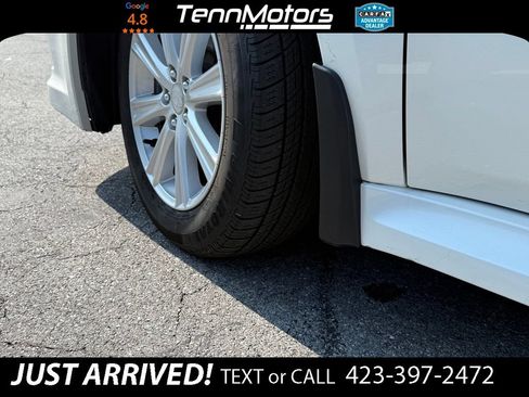 Used 2010 Subaru Legacy 2.5i Premium AWD/4WD image 9