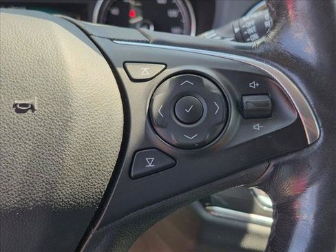 Used 2018 Buick Enclave Premium w/ Experience Buick Package FWD image 12