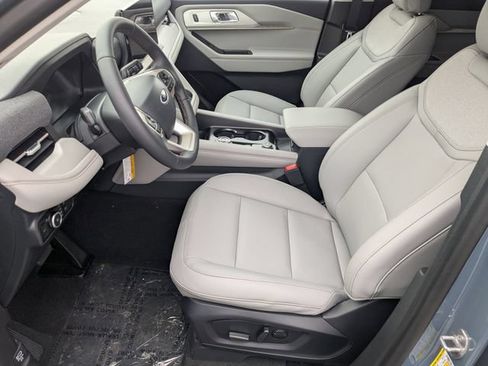 New 2026 Ford Explorer Active w/ Active Comfort Package AWD/4WD image 16