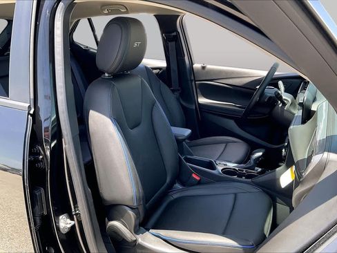Used 2026 Buick Encore GX Sport Touring w/ Advanced Technology Package FWD image 18