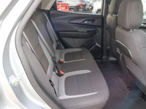 Used 2025 Chevrolet TrailBlazer LT FWD image 19