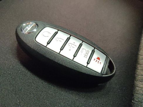 Used 2022 Nissan Altima 2.5 SV AWD/4WD image 32
