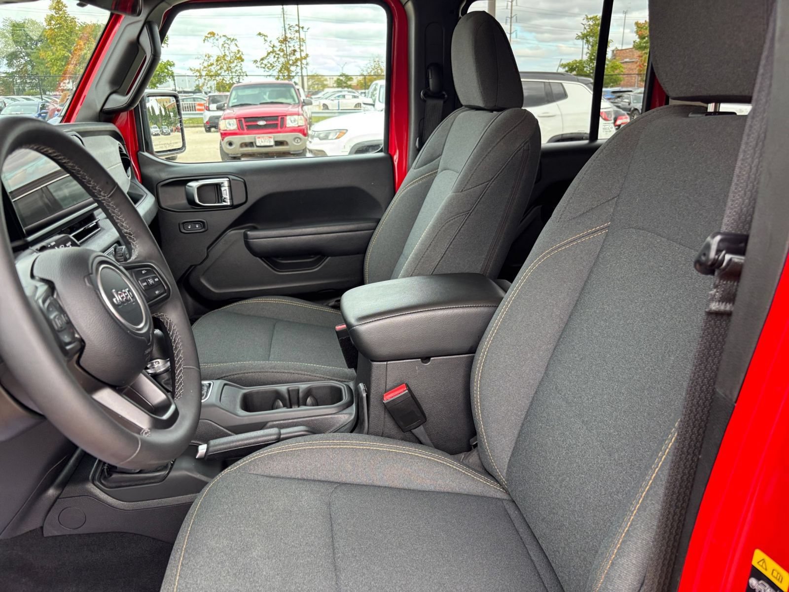 Used 2025 Jeep Wrangler Unlimited Sport AWD/4WD image 24