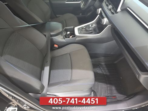 Used 2023 Toyota RAV4 SE AWD/4WD image 30