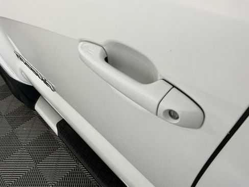 Used 2018 Toyota Tacoma TRD Sport AWD/4WD image 10