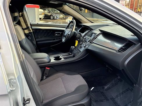 Used 2018 Ford Taurus SEL image 9