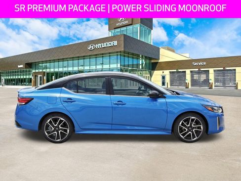 Used 2024 Nissan Sentra SR w/ SR Premium Package image 4