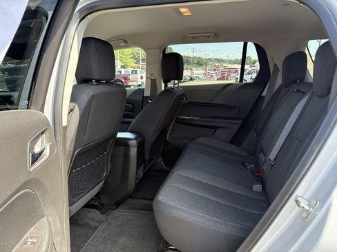 Used 2017 GMC Terrain SLE w/ Technology Package image 15