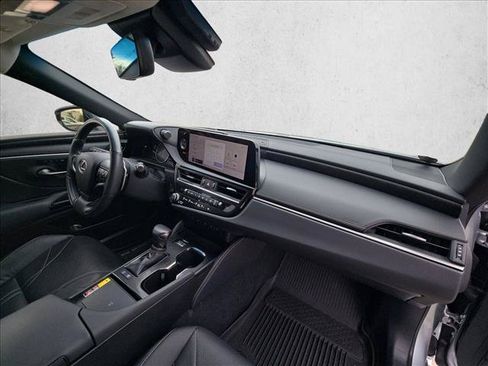 Used 2024 Lexus ES 300h w/ Technology Package FWD image 22