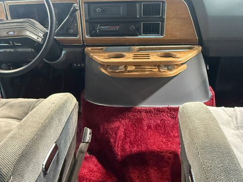 Used 1988 Ford E-150 and Econoline 150 RWD image 19