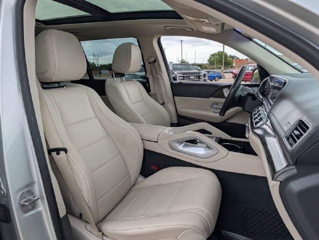 Used 2020 Mercedes-Benz GLS 450 4MATIC image 22