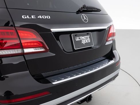 Used 2019 Mercedes-Benz GLE 400 4MATIC image 16