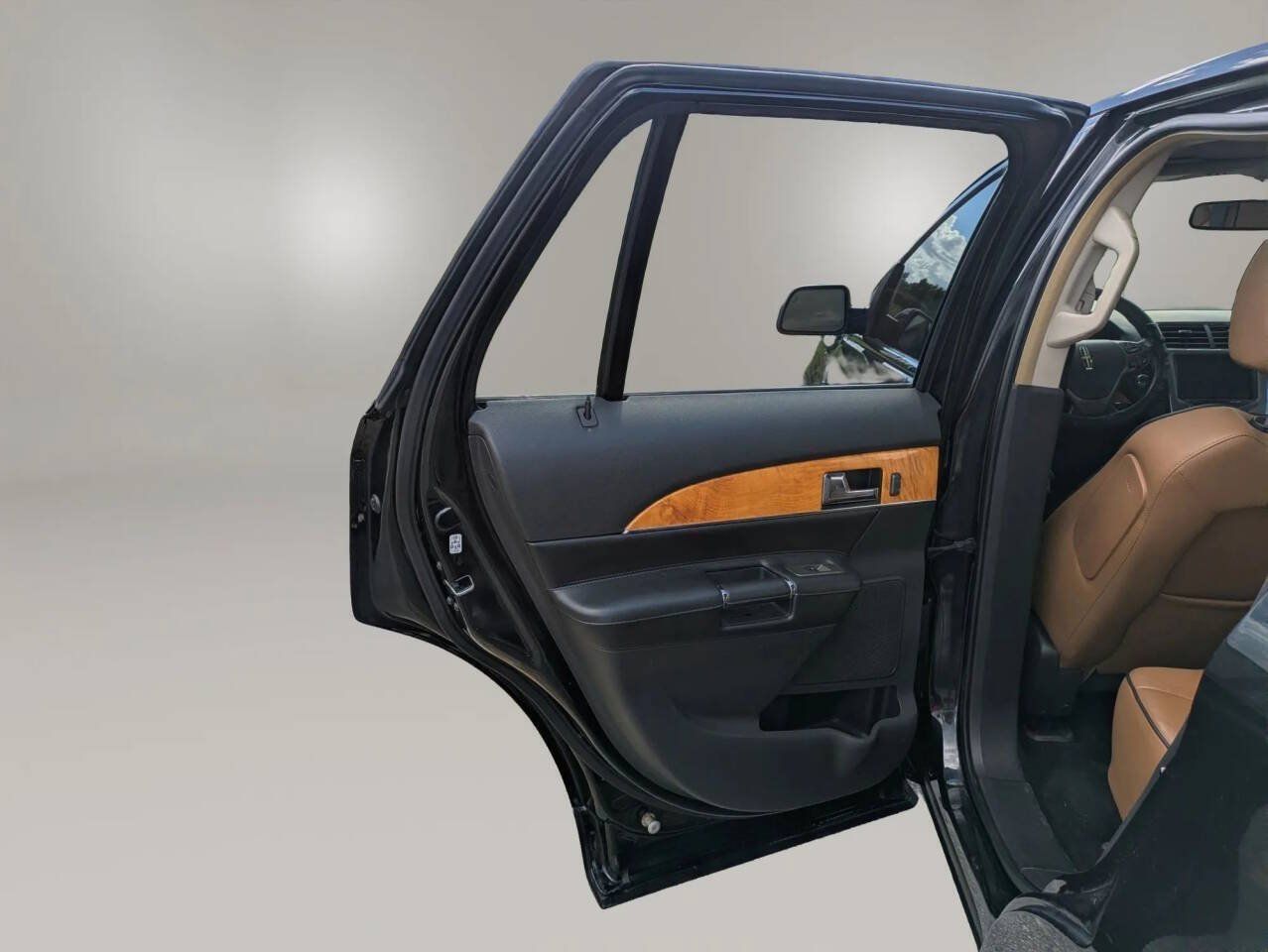 Used 2012 Lincoln MKX AWD image 26