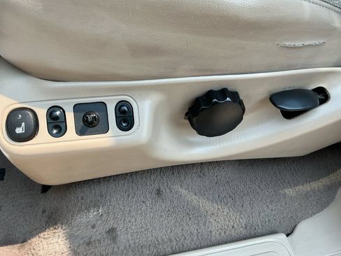 Used 2000 Ford Expedition Eddie Bauer AWD/4WD image 19