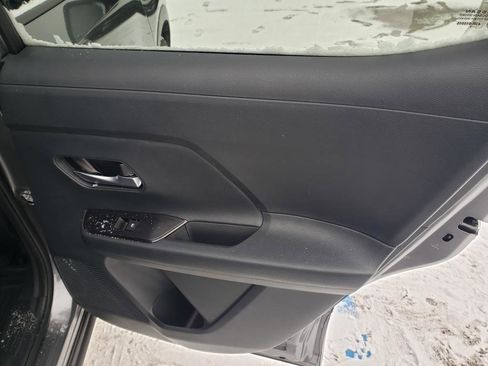 Certified 2025 Nissan Kicks SV image 23