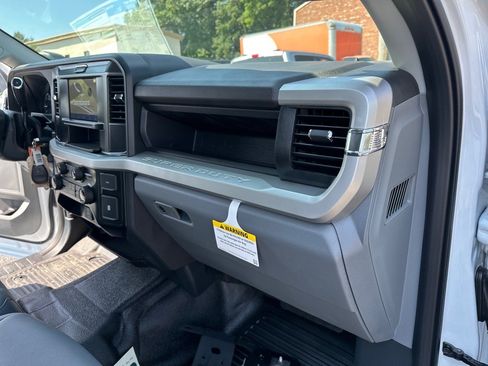 New 2025 Ford F350 XL w/ XL Chrome Package image 48