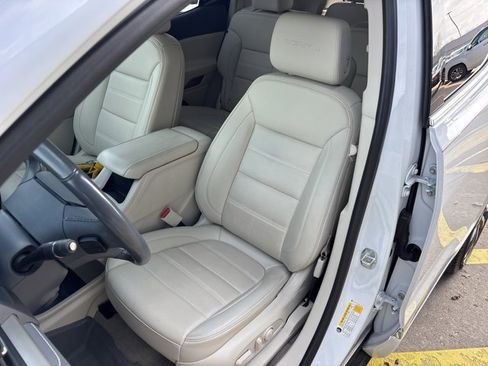 Used 2021 GMC Acadia Denali w/ Denali Technology Package image 21