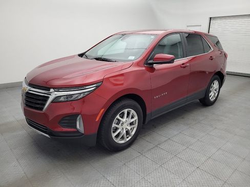 Used 2023 Chevrolet Equinox LT FWD image 2