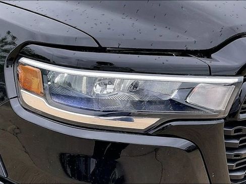 Used 2025 RAM 1500 Big Horn AWD/4WD image 33