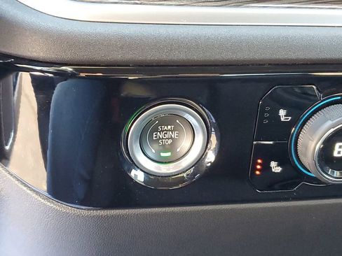 Used 2022 Chevrolet Silverado 1500 LT image 24