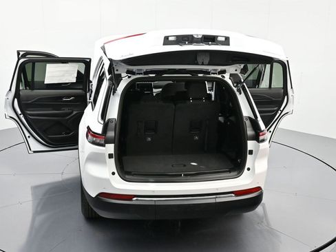 New 2025 Jeep Grand Cherokee L Laredo image 48