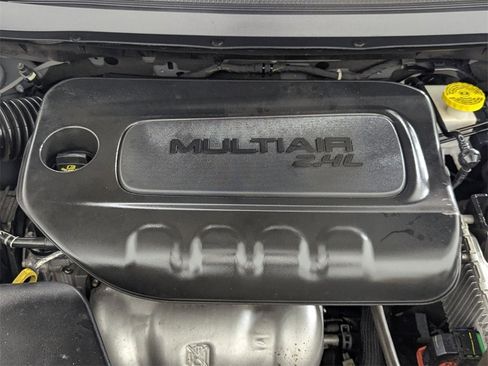 Used 2020 Jeep Cherokee Latitude Plus image 10