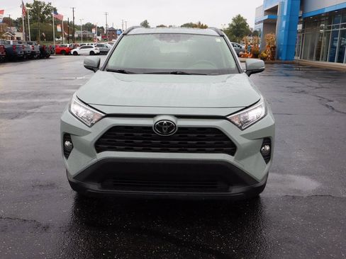 Used 2020 Toyota RAV4 XLE Premium image 33