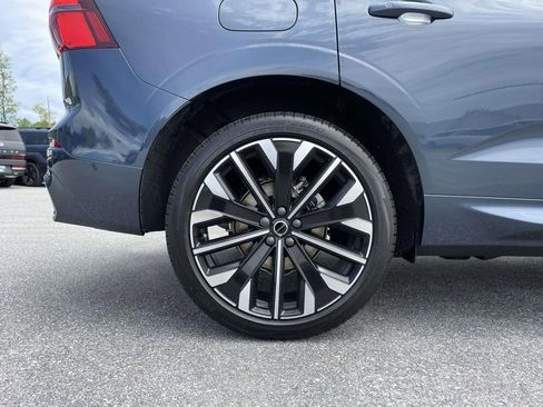 New 2026 Volvo XC60 B5 Ultra w/ Protection Package Premier AWD/4WD image 32