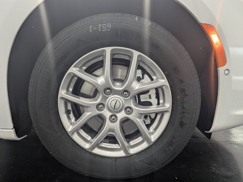 New 2026 Chrysler Pacifica Select image 6