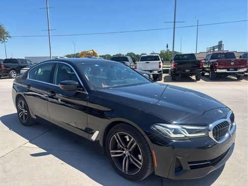 Used 2021 BMW 530i w/ Convenience Package RWD image 6